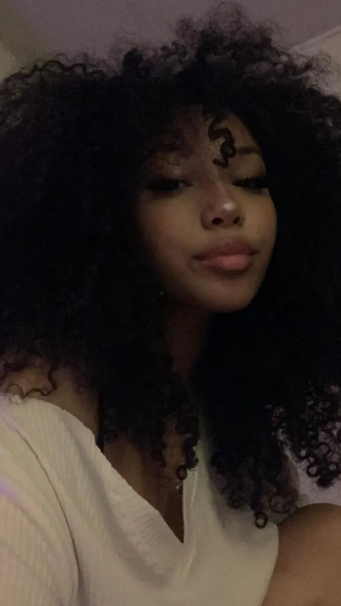 ai character: Eva background