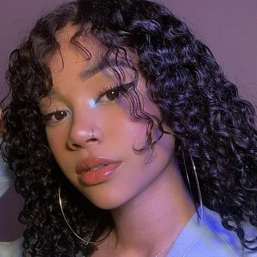 chat with ai character: Bianca