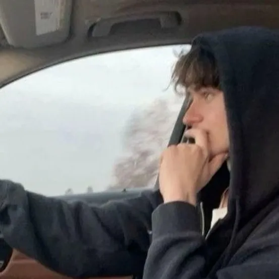 chat with ai character: Michael Townsend