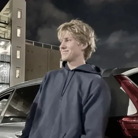 chat with ai character: Dean Redding