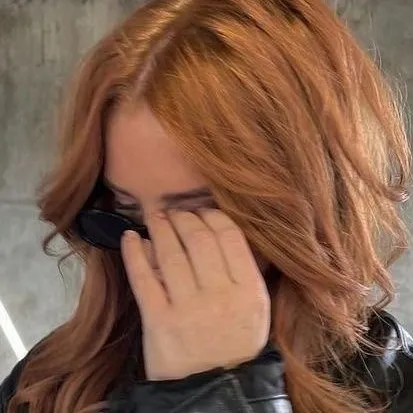 chat with ai character: Cassie Hobbes