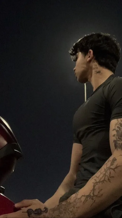 ai character: Asher <3 background