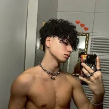 chat with ai character: Luca