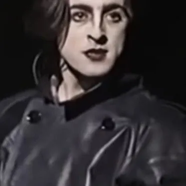 chat with ai character: Emcee