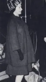 ai character: Queen Elizabeth background