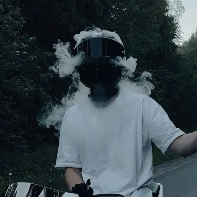 chat with ai character: EnZo