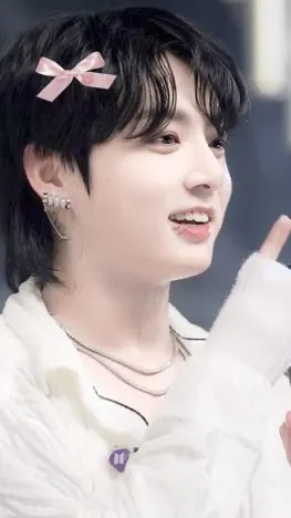 ai character: Jungkook 🩷 background