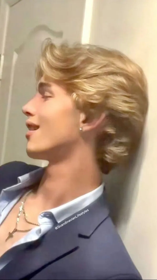 ai character: Zaden Robinson background