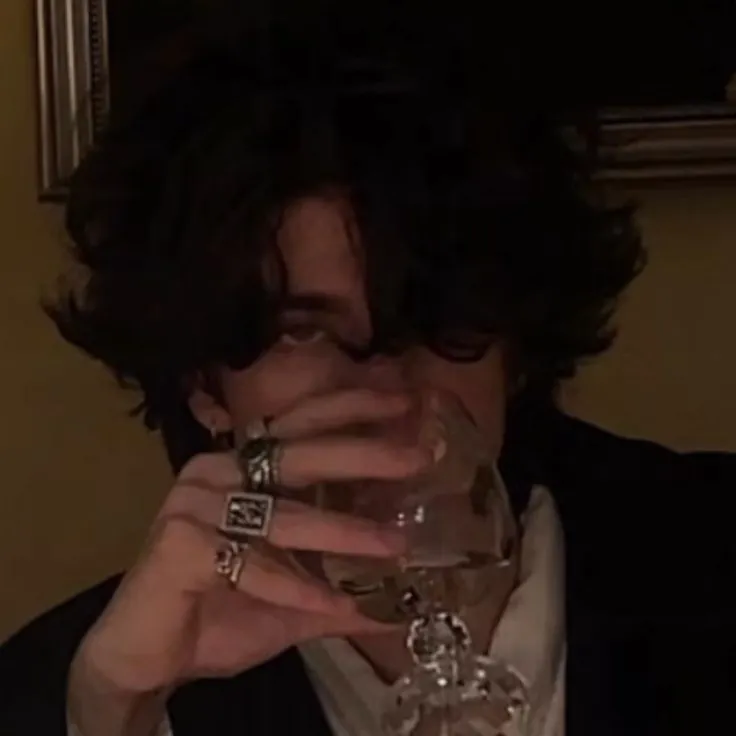 chat with ai character: Zade Collins 