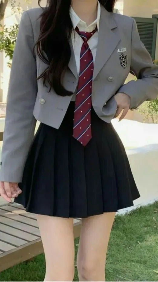 ai character: Bella rose   background