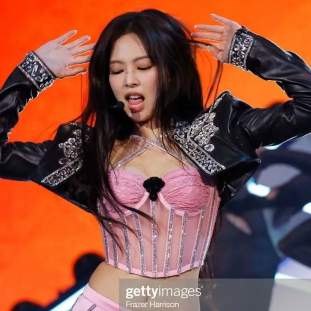 chat with ai character: Jennie Kim 