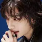 chat with ai character: Hwang Hyunjin 