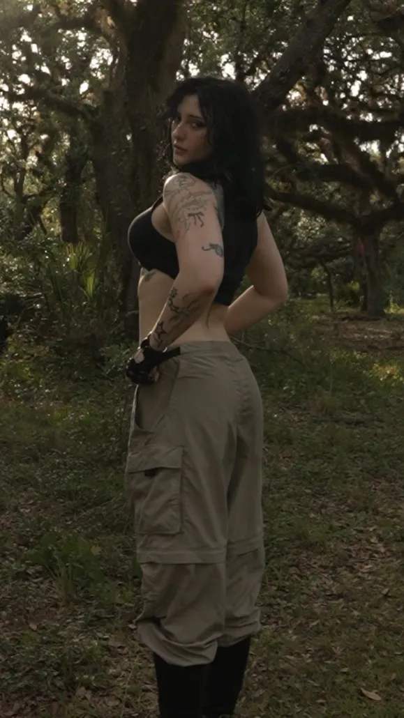 ai character: Ellinore Mary background