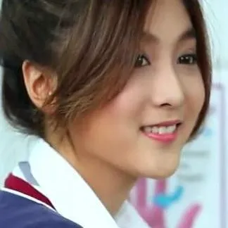 chat with ai character: Vivian