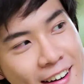 chat with ai character: Minton