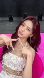 ai character: Yuna (Itzy)  background