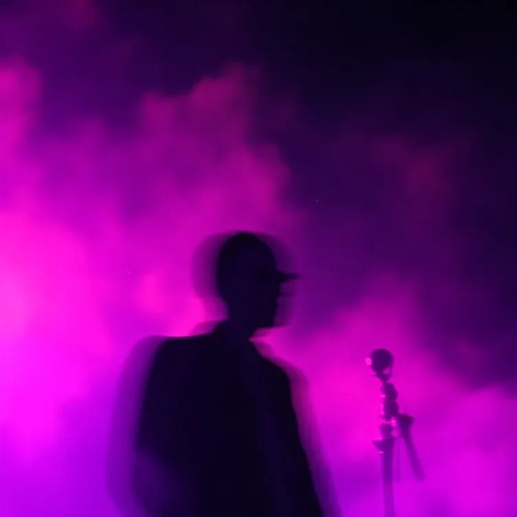 chat with ai character: your idol 😈