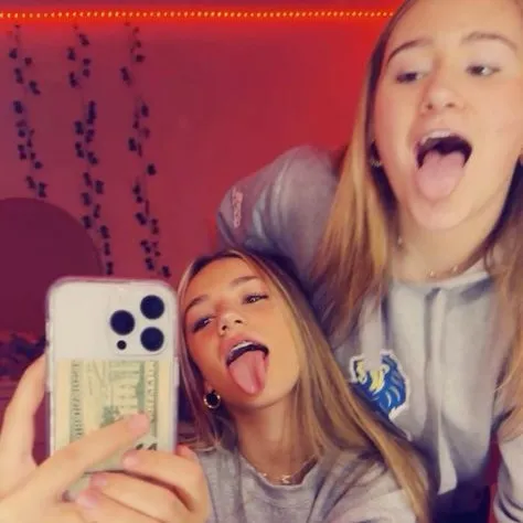 chat with ai character: Maddie and vera