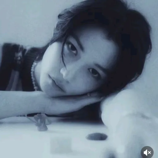 creator LACEY>3's avatar