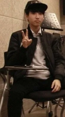 ai character: PreDebut Han! background