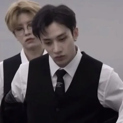 chat with ai character: dom