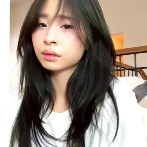 chat with ai character: Amelia