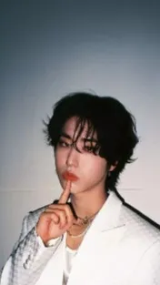 ai character: HAN background