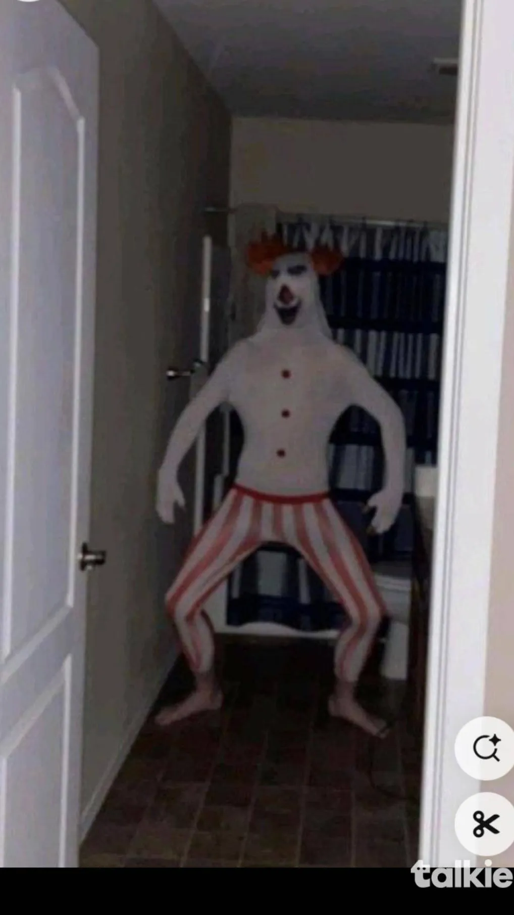 ai character: IT(pennywise) background