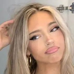 creator Molly_usesy!'s avatar