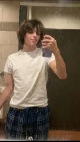 ai character: Chrissssss<333 background