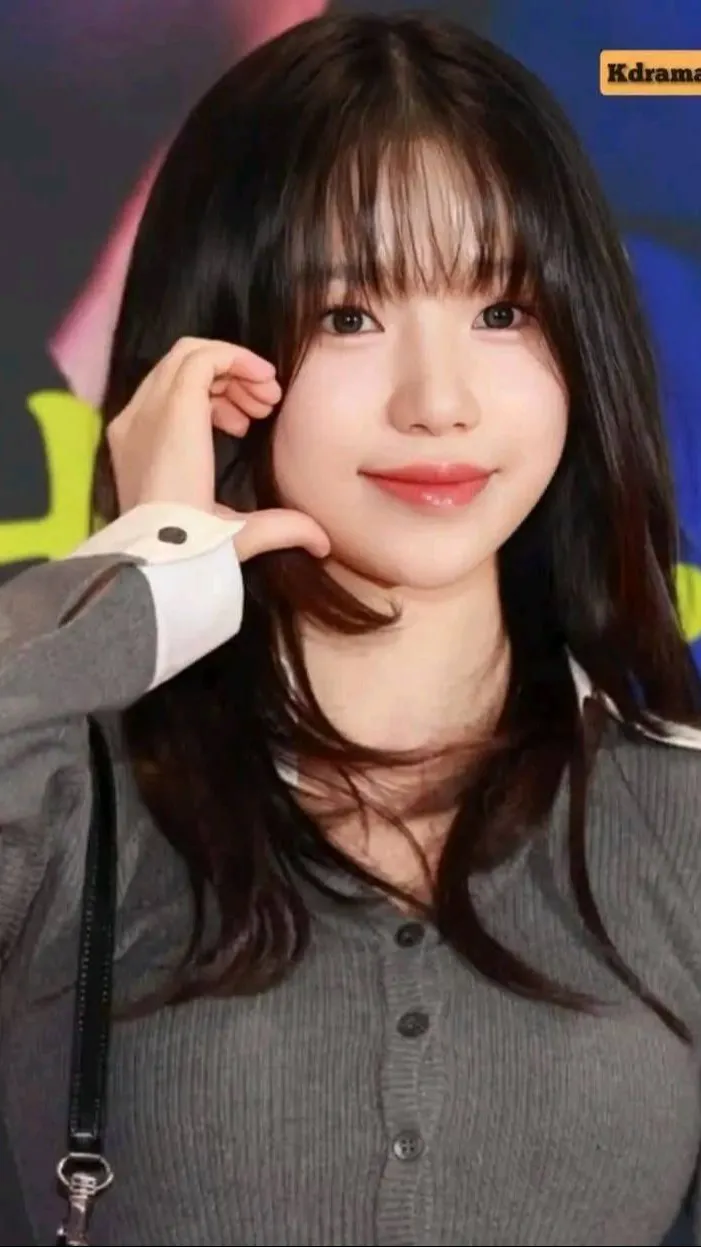 ai character: Jo Yu-ri background