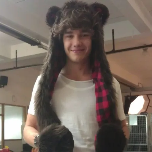 creator Zarina♡~♡'s avatar