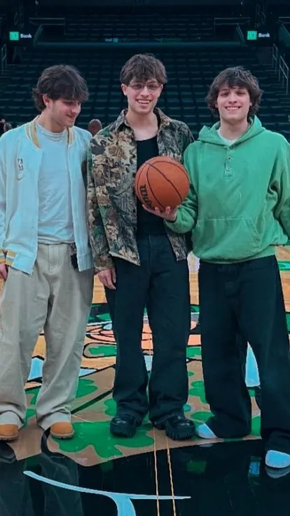 ai character: Chris Sturniolo background