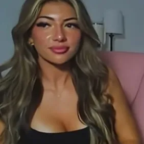 chat with ai character: Mailia rain 