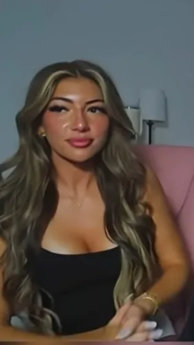 ai character: Mailia rain  background