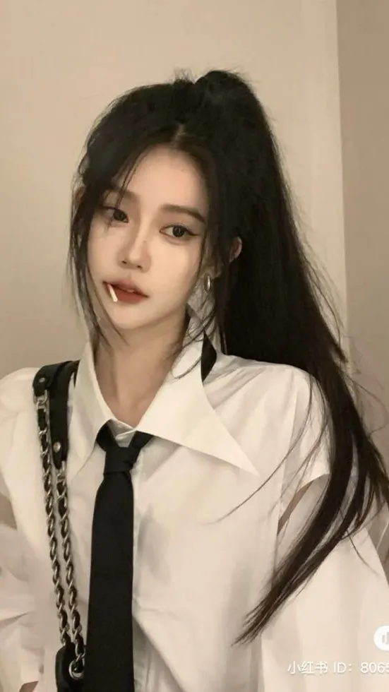 ai character: Alliana background