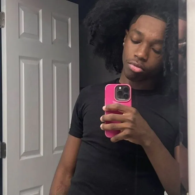 chat with ai character: zy'mir