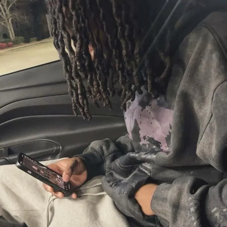 chat with ai character: ADIEN