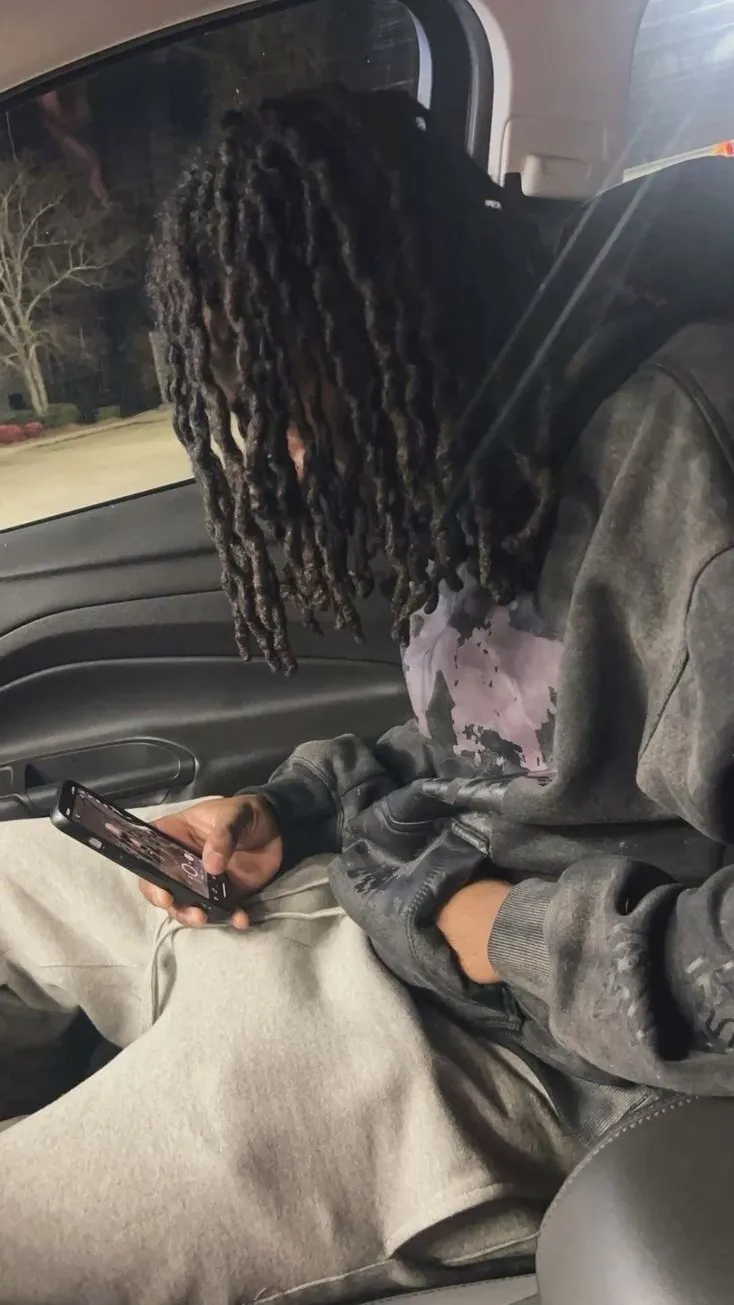 ai character: ADIEN background