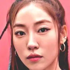 chat with ai character: Kang Mi-na