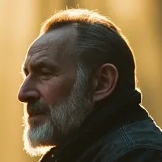 chat with ai character: Dtrgdgrxtdxhdrthdr