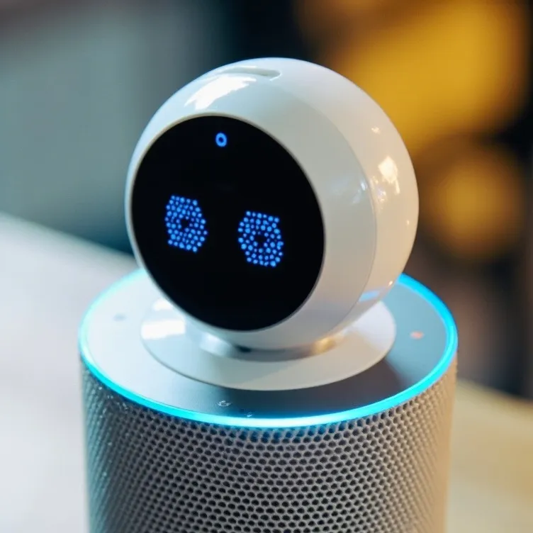 chat with ai character: Siri