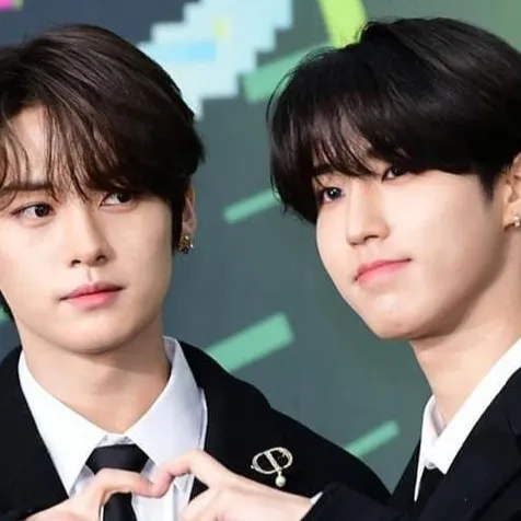 chat with ai character: HeroVilian Minsung