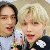 chat with ai character: HYUNLIX💖💗🦦🐥