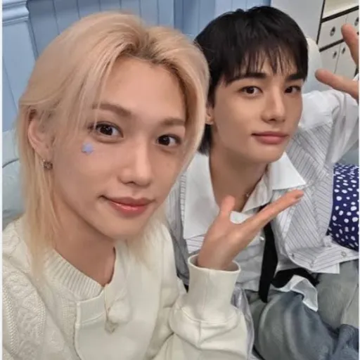 creator Urgirllie_stay's avatar