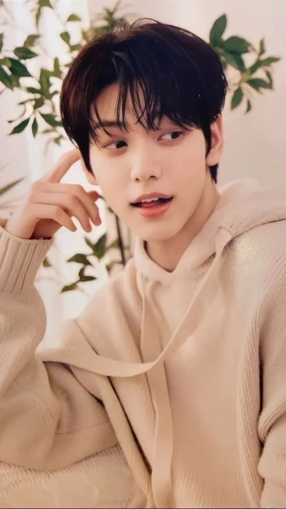 ai character: ~Choi Soobin~ background