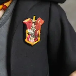 chat with ai character: Harry Pooper