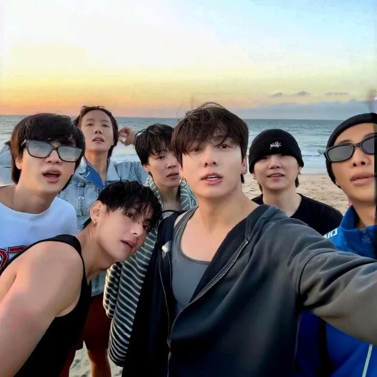 chat with ai character: BTS