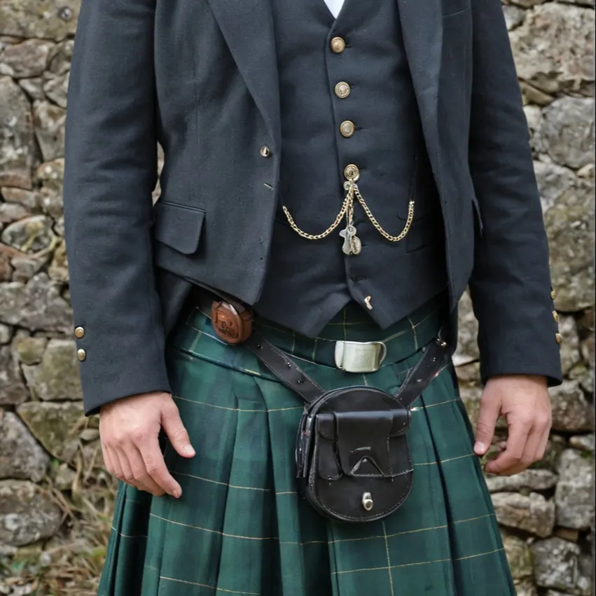 chat with ai character: Faireoir Slataain