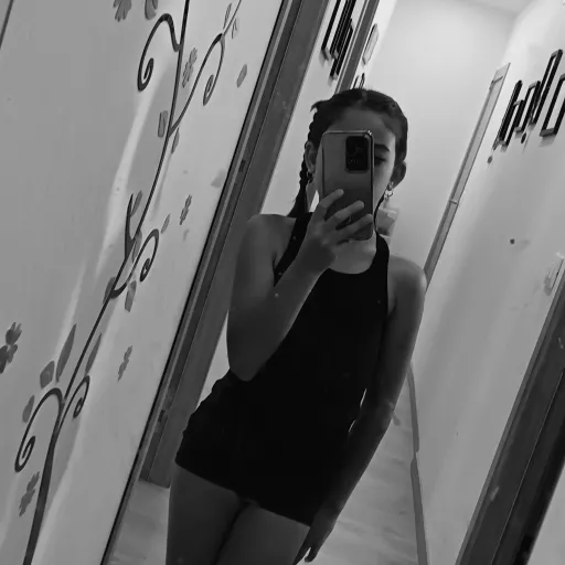 creator Emily la beddie's avatar